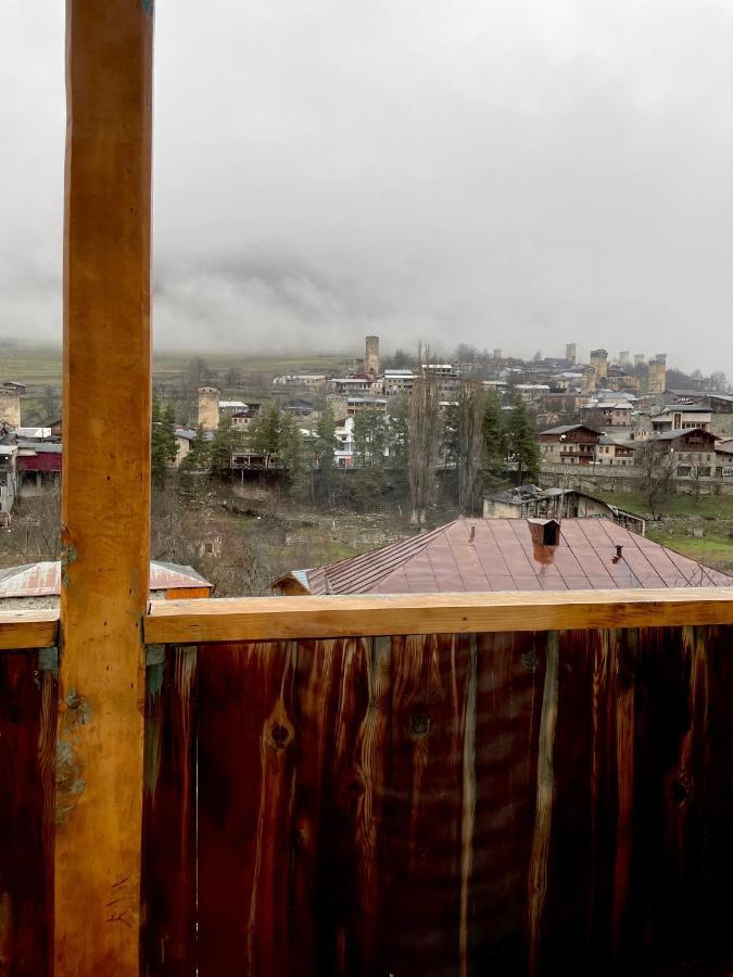 Travel Inn House Mestia • Მოგზაურის Სახლი Екстериор снимка