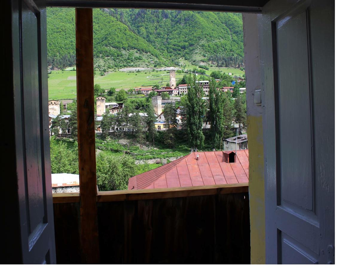 Travel Inn House Mestia • Მოგზაურის Სახლი Екстериор снимка