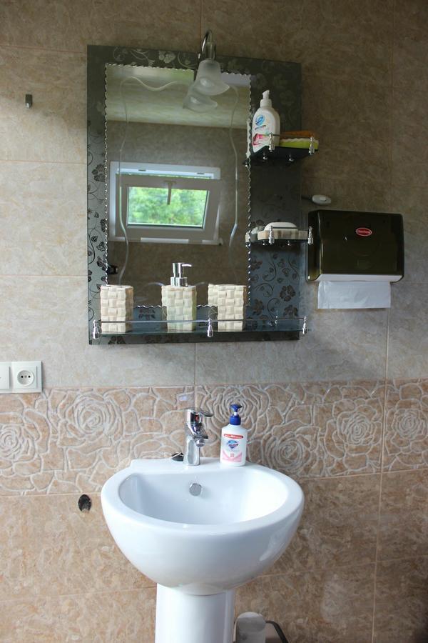 Travel Inn House Mestia • Მოგზაურის Სახლი Екстериор снимка