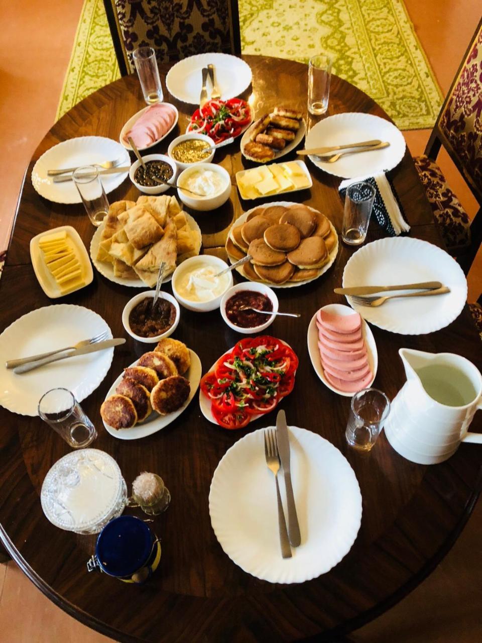 Travel Inn House Mestia • Მოგზაურის Სახლი Екстериор снимка